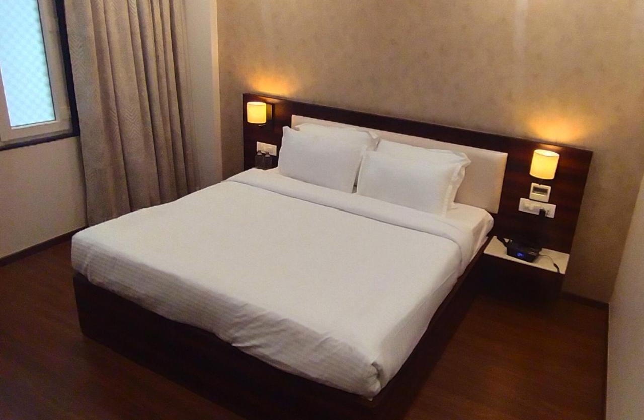 Sai Maa Hotel & Residency Puttaparthi Eksteriør billede