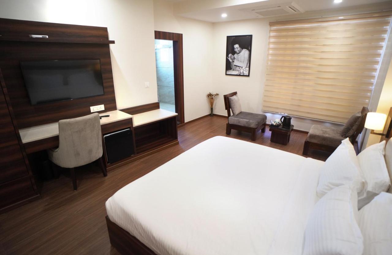 Sai Maa Hotel & Residency Puttaparthi Eksteriør billede