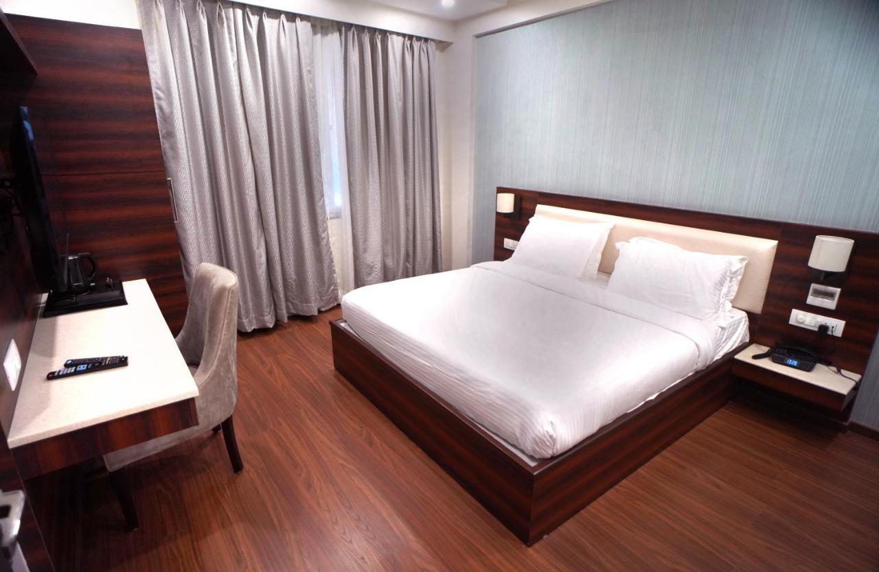 Sai Maa Hotel & Residency Puttaparthi Eksteriør billede