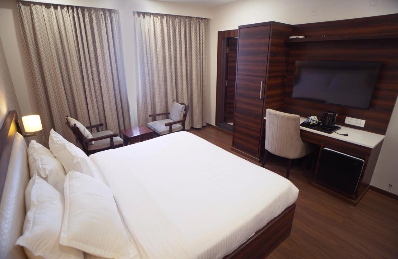 Sai Maa Hotel & Residency Puttaparthi Eksteriør billede