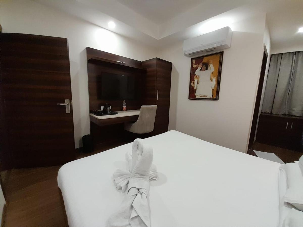Sai Maa Hotel & Residency Puttaparthi Eksteriør billede
