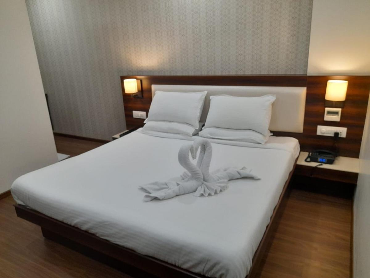 Sai Maa Hotel & Residency Puttaparthi Eksteriør billede